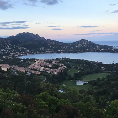 Cap Esterel Au Hameau Apartment *
